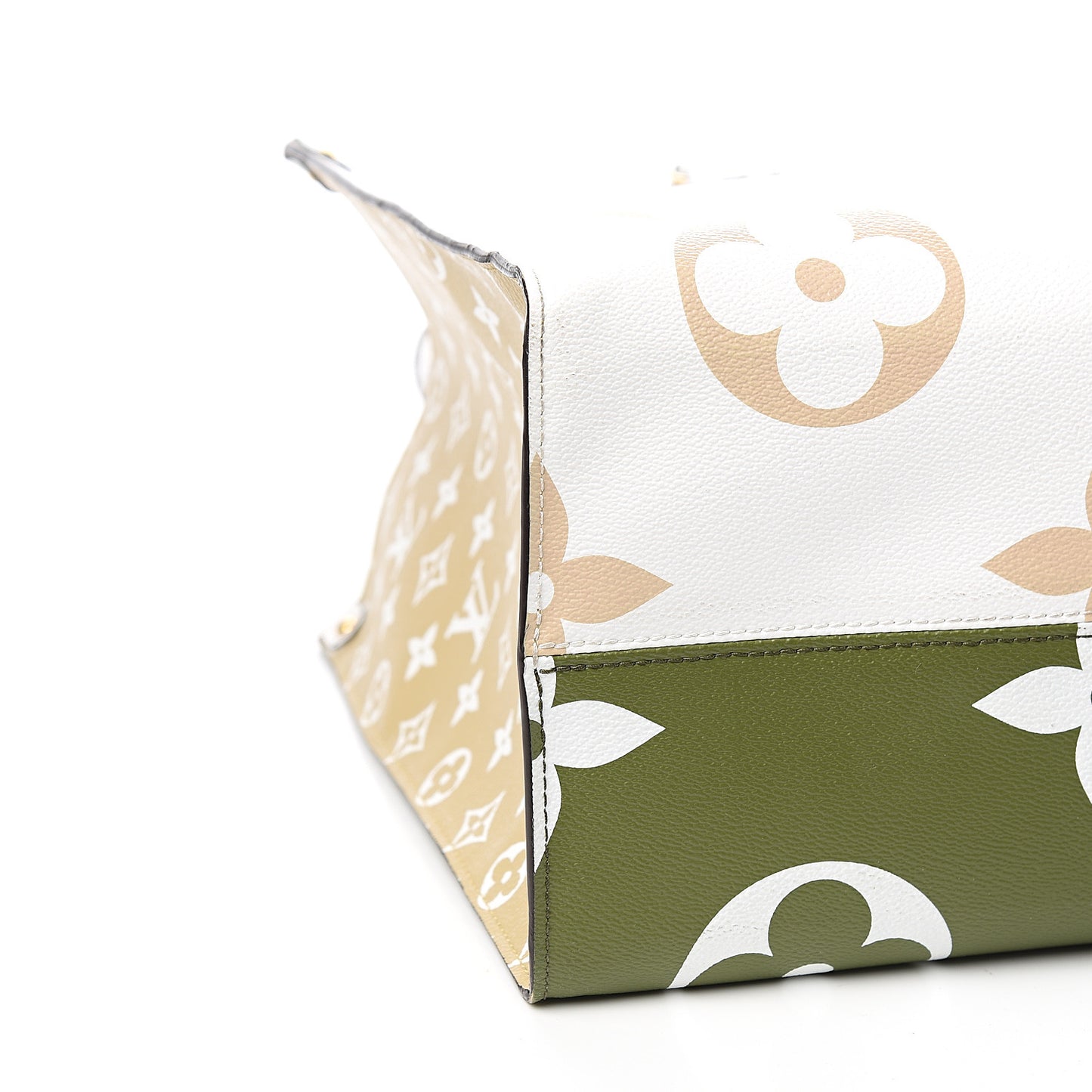 Monogram Giant Onthego GM Kaki Beige