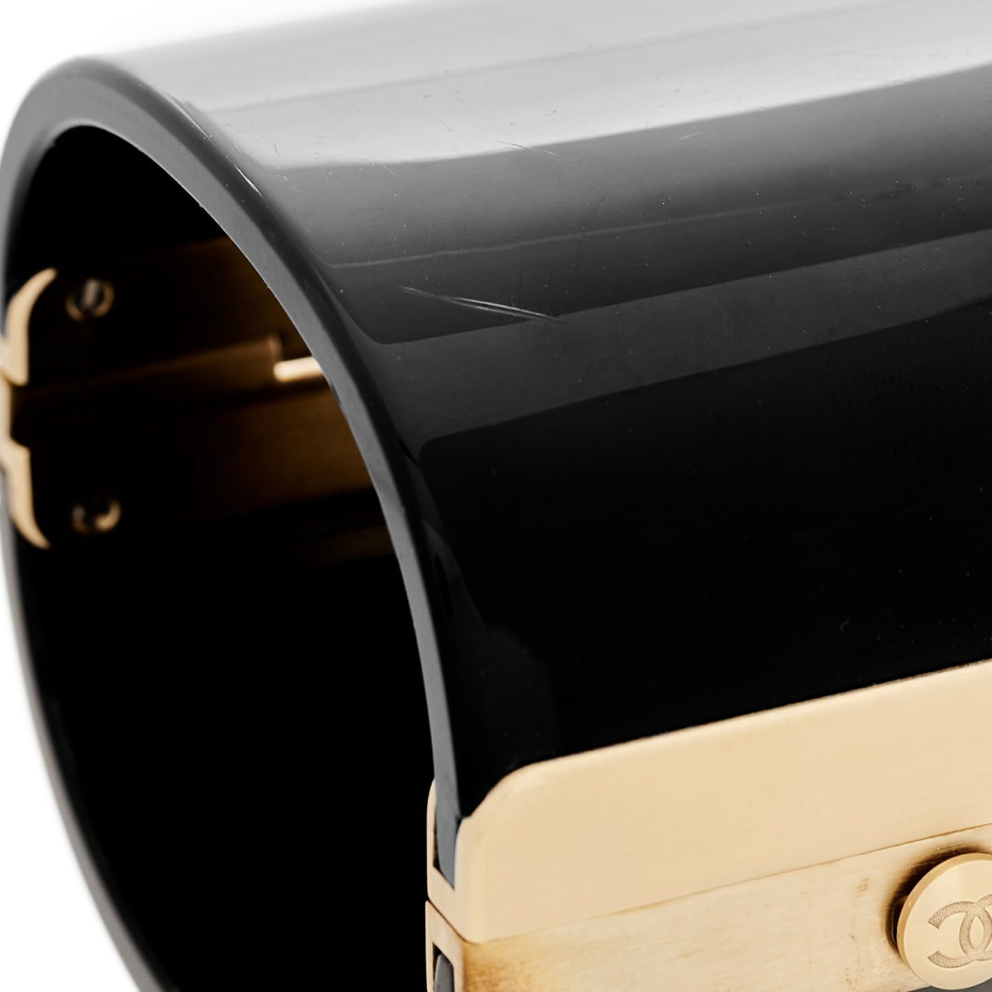 Resin Pearl CC Cuff Bracelet Black