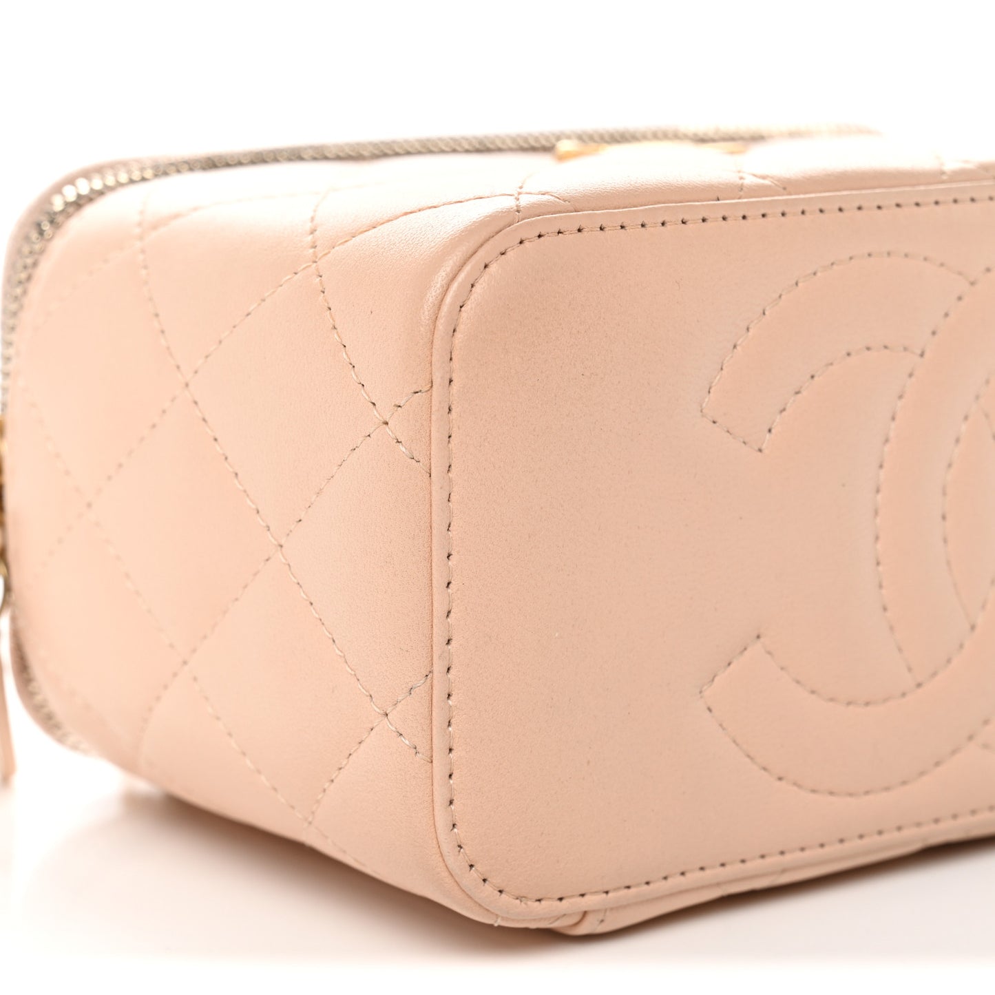 Lambskin Quilted Sweet Camellia Small Vanity Case With Chain Pink