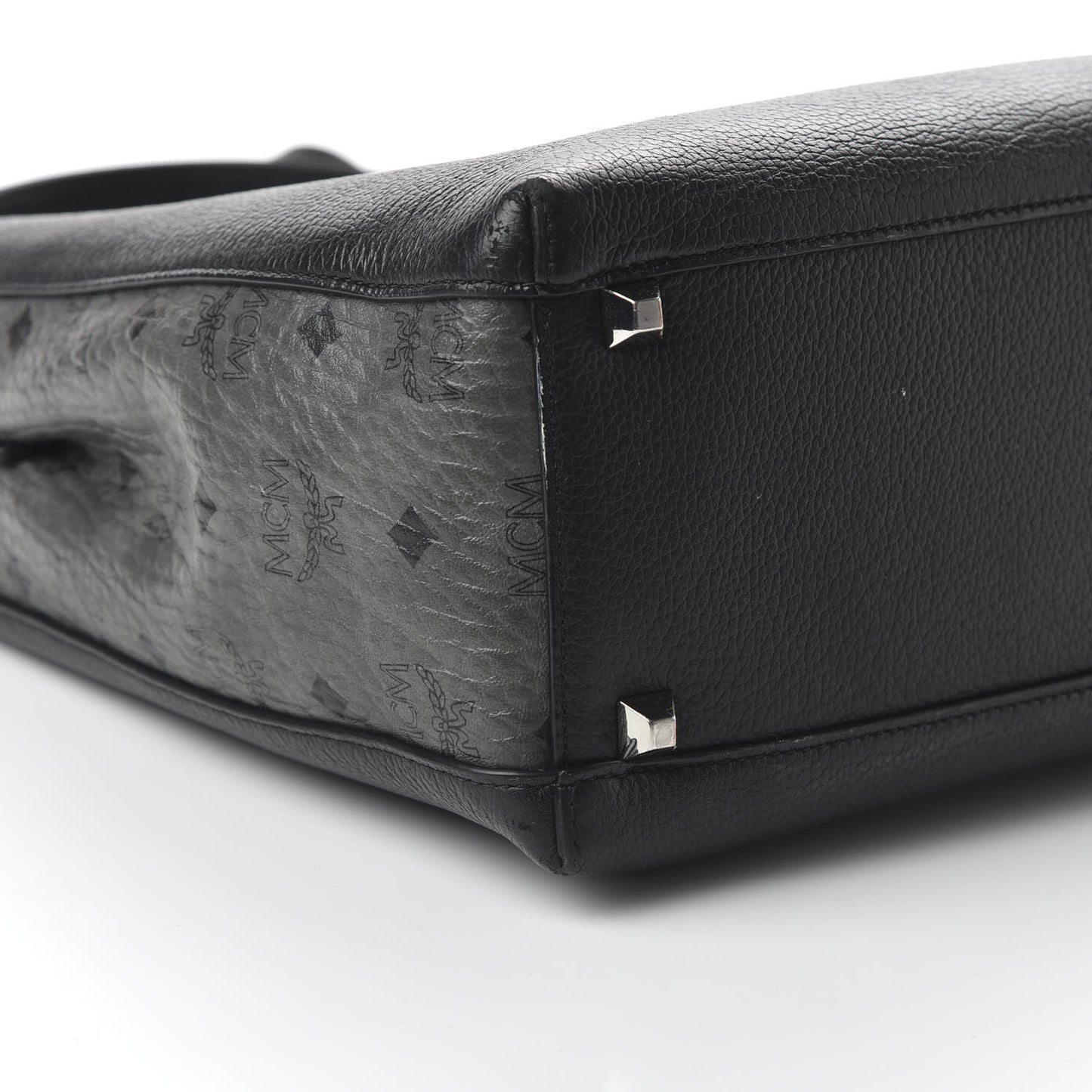 Grained Calfskin Visetos Medium Sarah Hobo Black