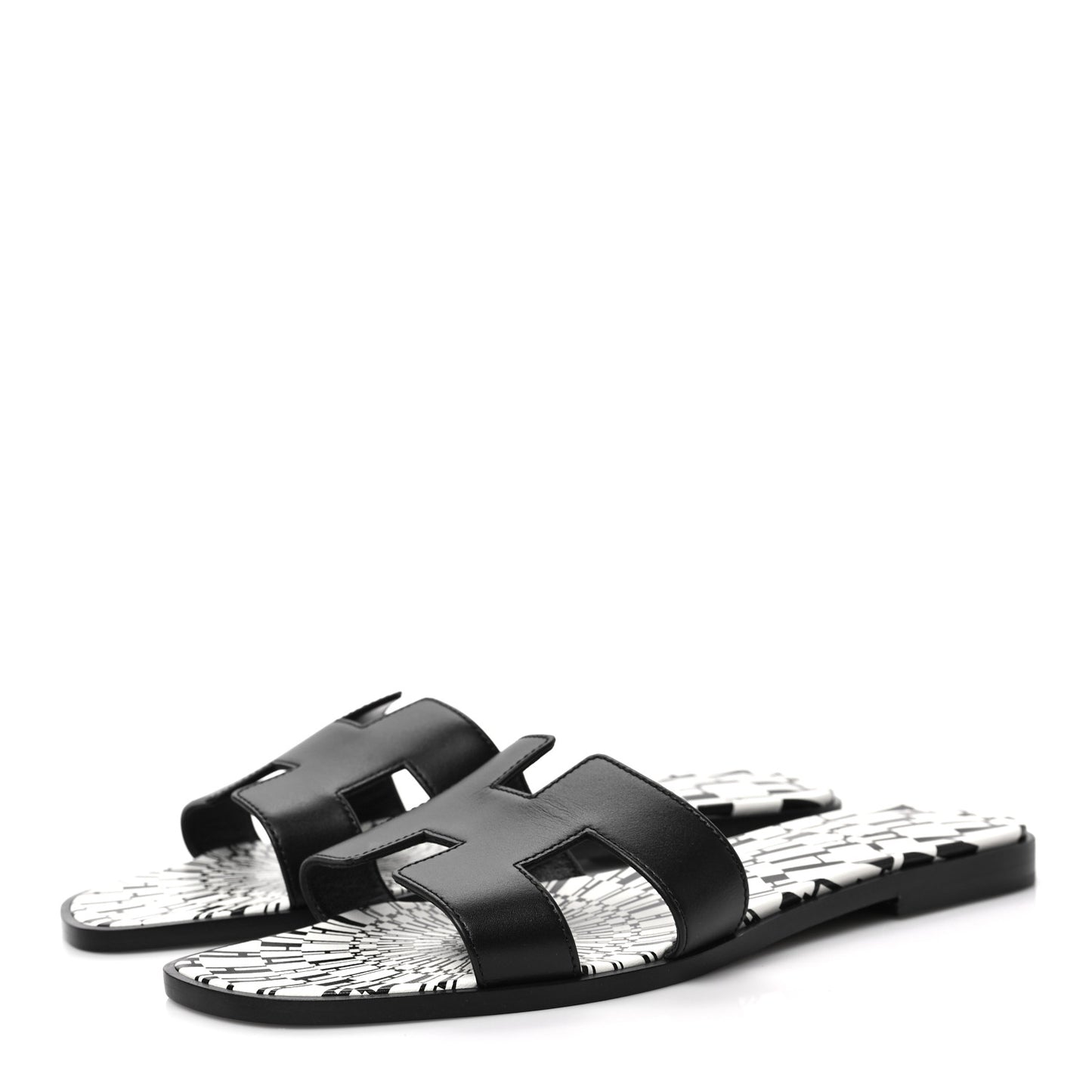 Calfskin Oran Sandals 40 Black White