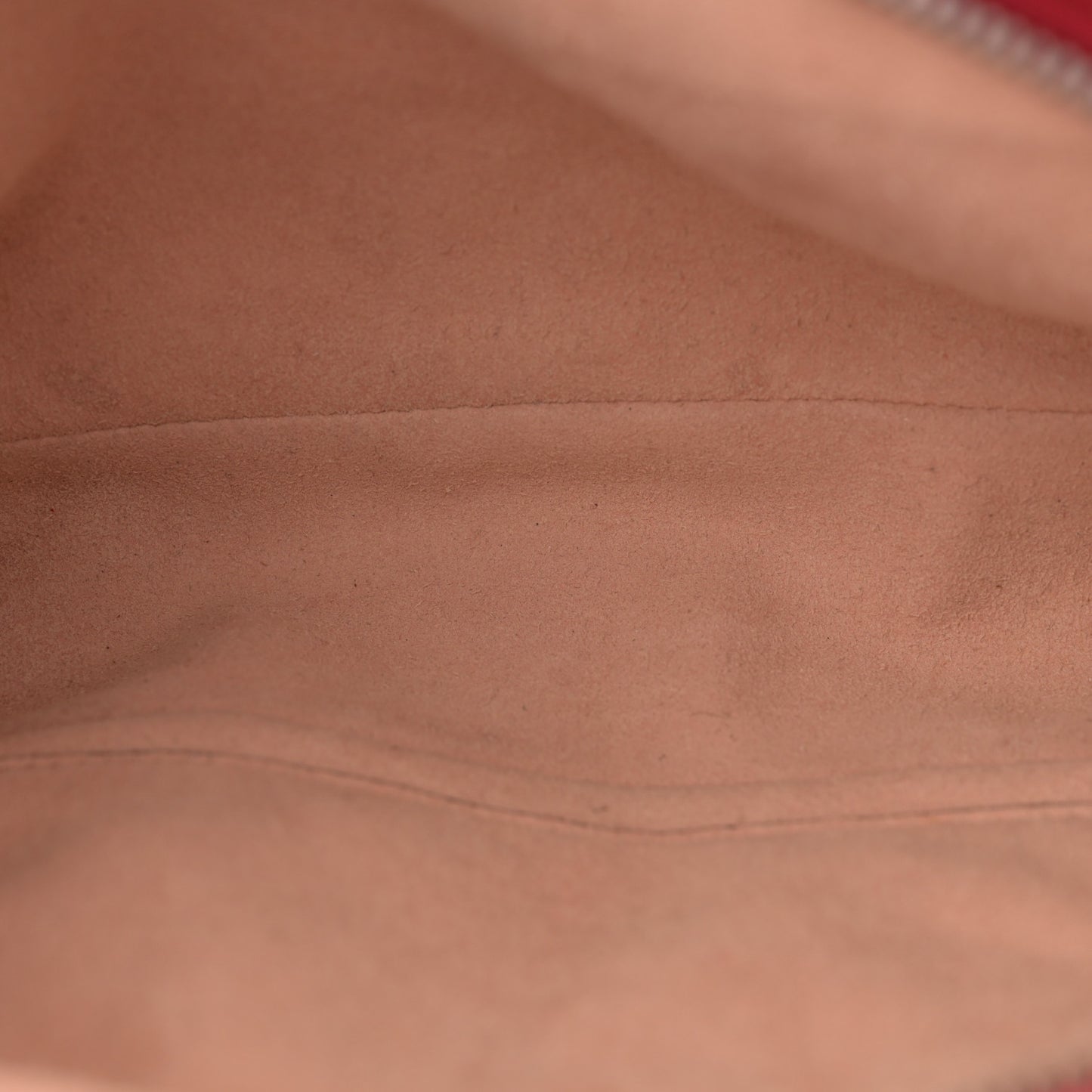 Calfskin Matelasse Small GG Marmont Chain Shoulder Bag Hibiscus Red