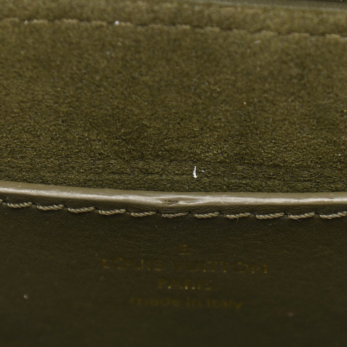Calfskin New Wave Multi Pochette Kaki