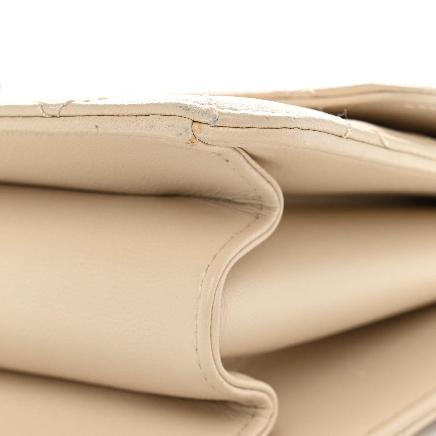Sheepskin Quilted Large Beauty Lock Flap Light Beige