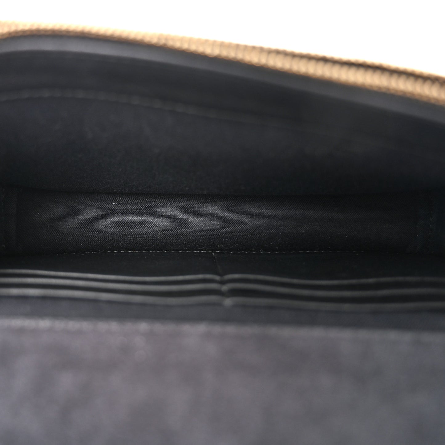 Vitello Flamingo Tube Wallet on Chain Black
