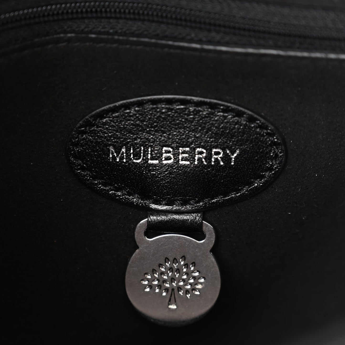 Shiny Buffalo Medium Lily Flap Black