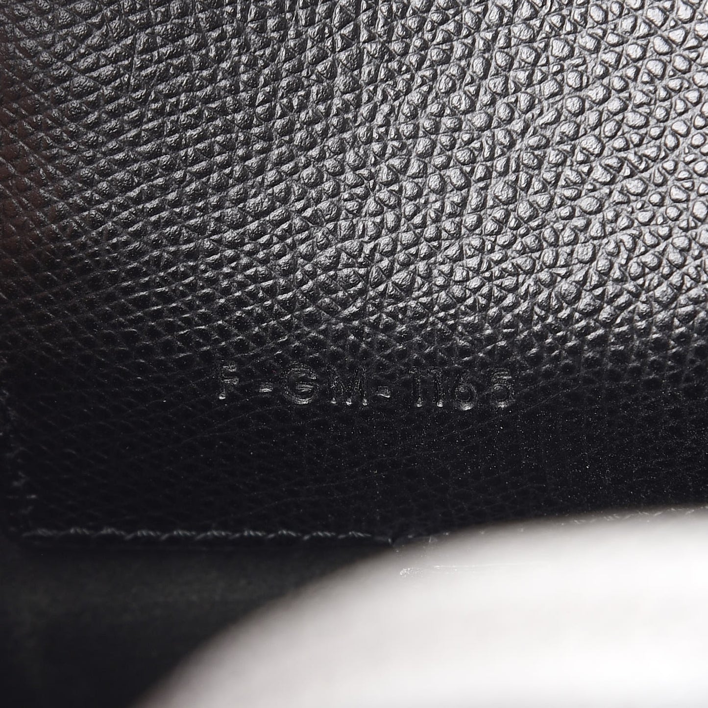 Grained Calfskin Small Vertical Cabas Black