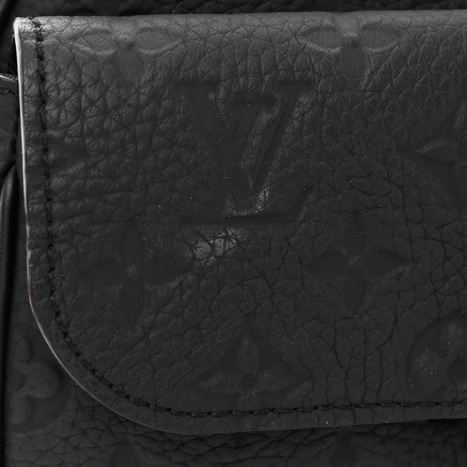 Louis Vuitton Taurillon Monogram S Lock Messenger Black 10 of 10