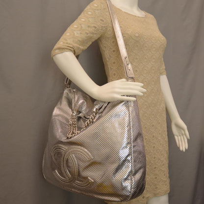 Chanel Metallic Glazed Calfskin Perforated XL Rodeo Drive Tote Silver 2 of 9