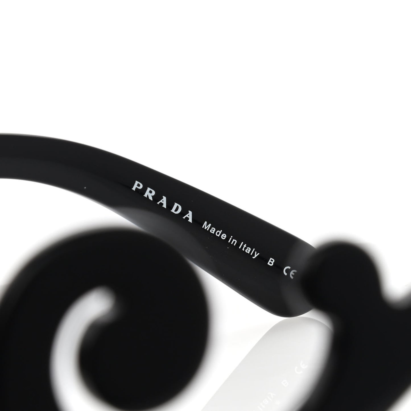 Baroque Sunglasses SPR 27N Black