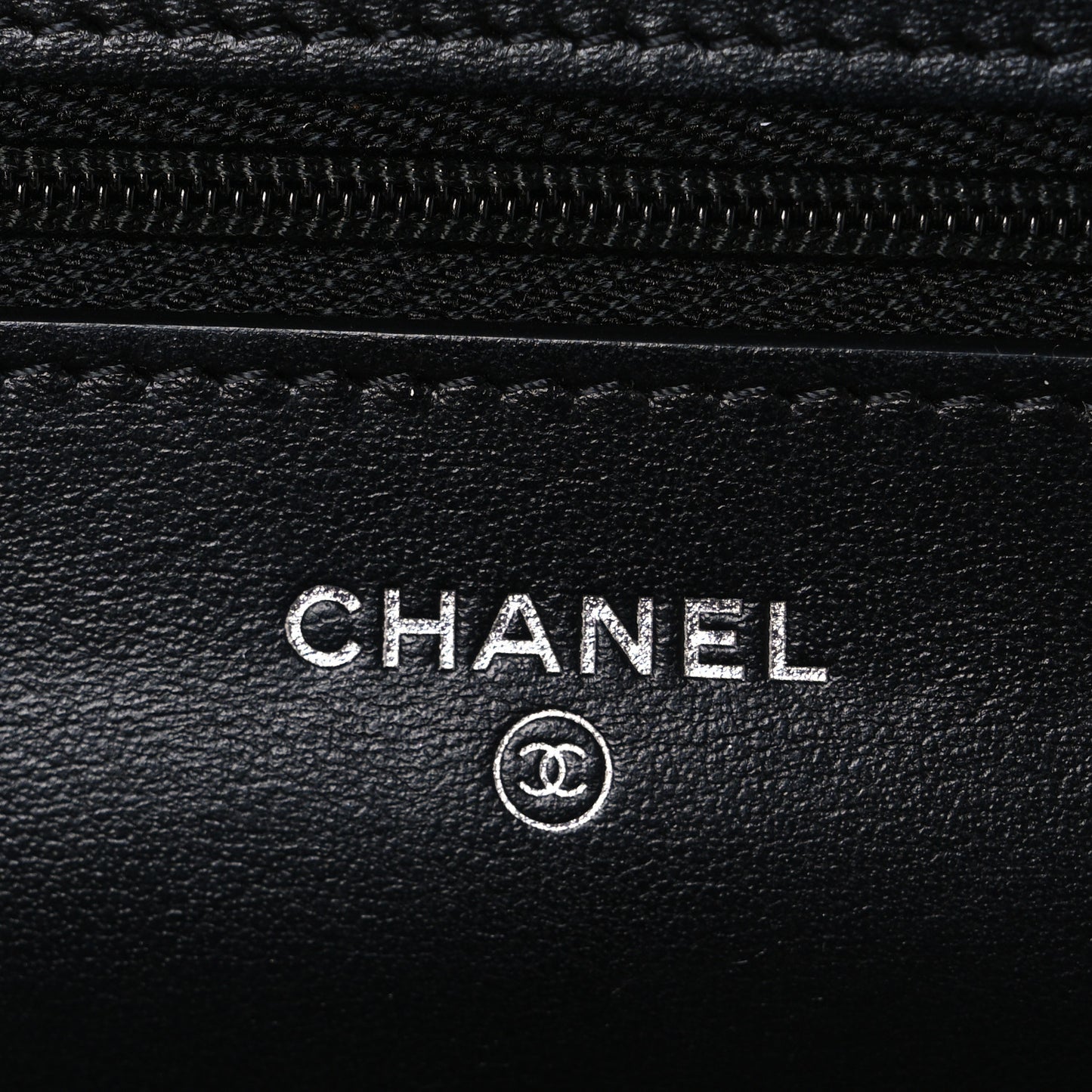 Patent Quilted Bi-Color Wallet On Chain WOC Red Black