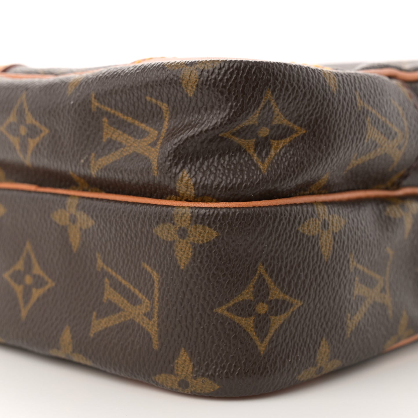 Monogram Amazone
