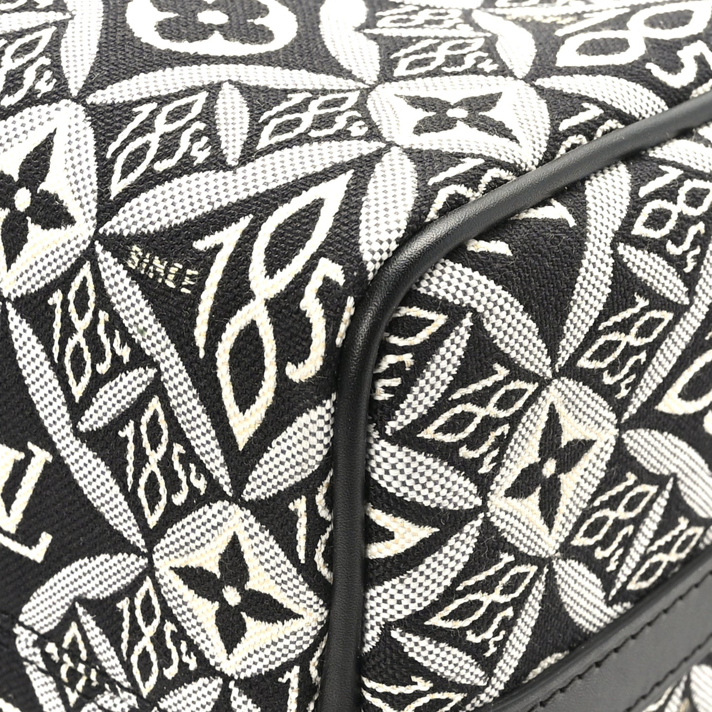 Jacquard Since 1854 Speedy Bandouliere 25 Black