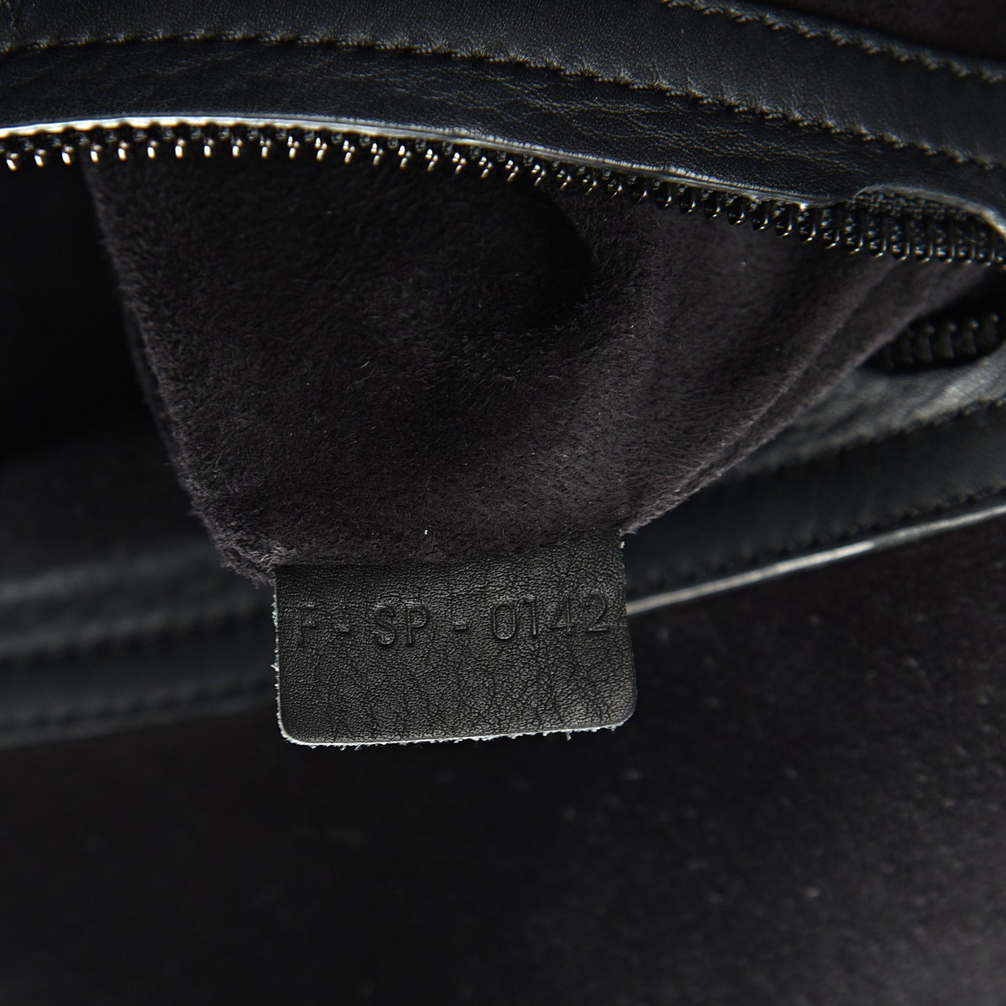 Supple Calfskin Medium Phantom Luggage Black