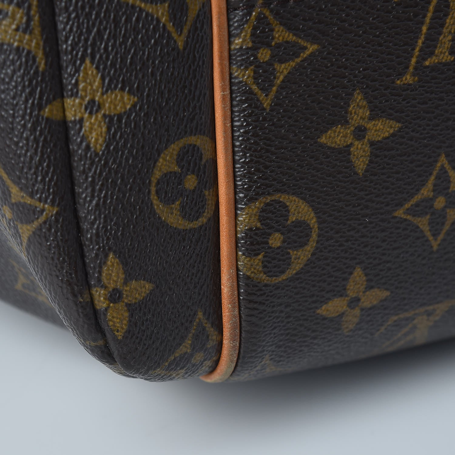 Louis Vuitton Monogram Totally MM 11 of 14