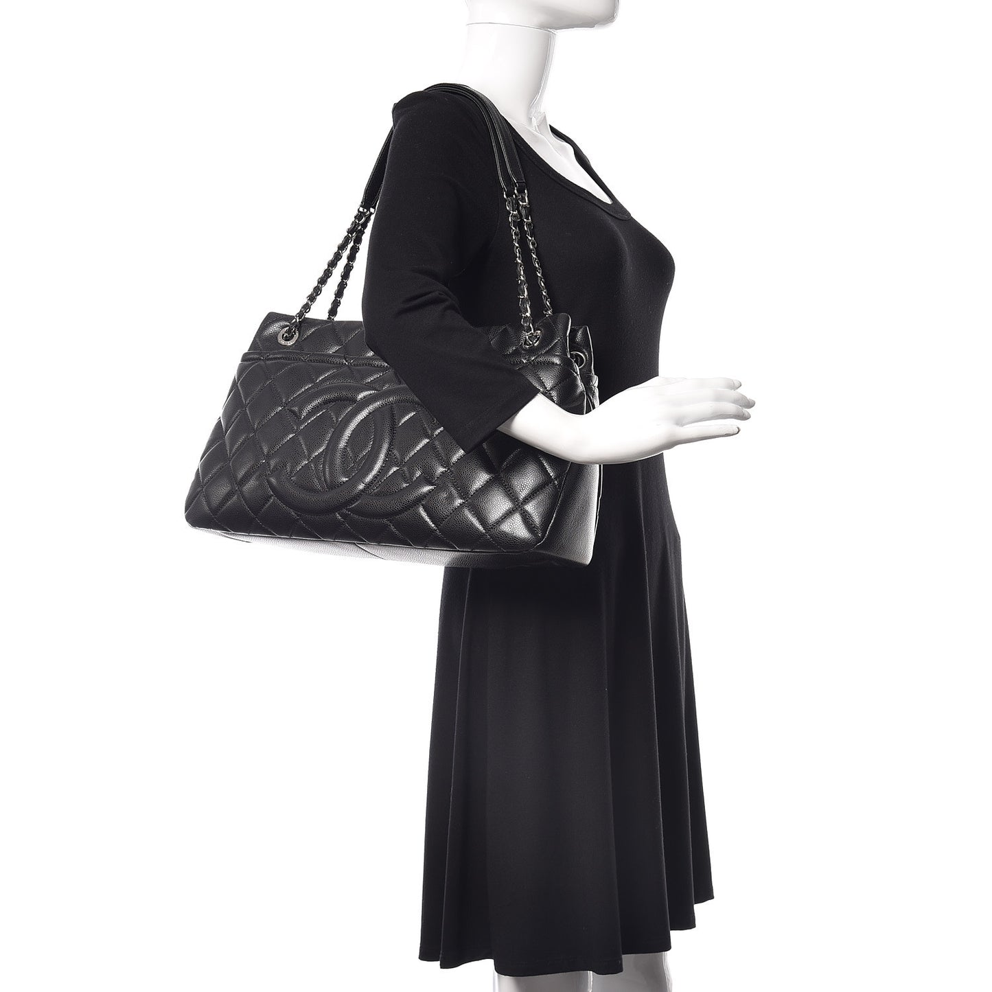 Caviar Quilted CC Timeless Soft Tote Black