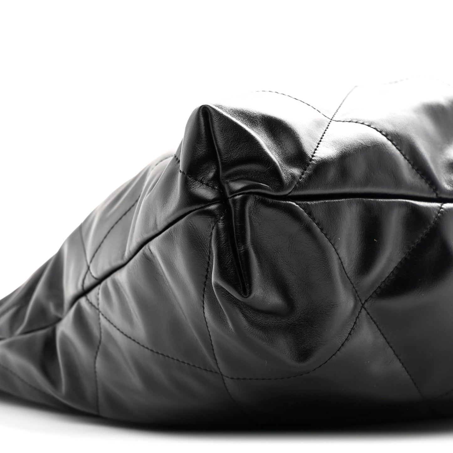 Shiny Calfskin Quilted Chanel 22 Black
