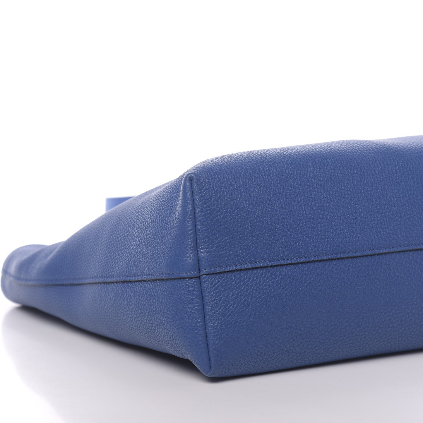 Vitello Phenix Tote Azzurro