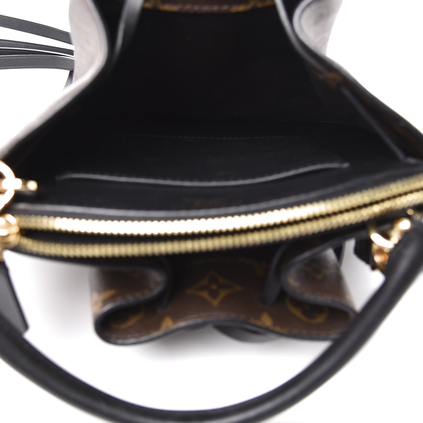 Monogram Fringed Noe