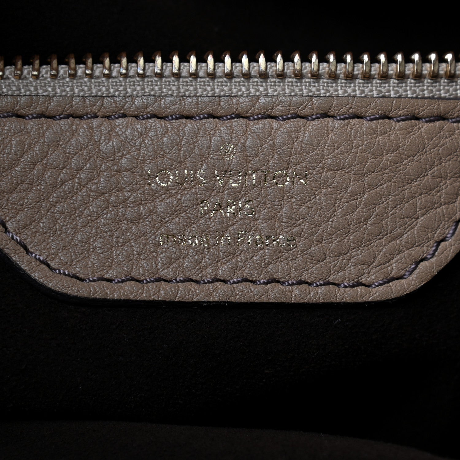 Louis Vuitton Mahina L Biscuit 10 of 20