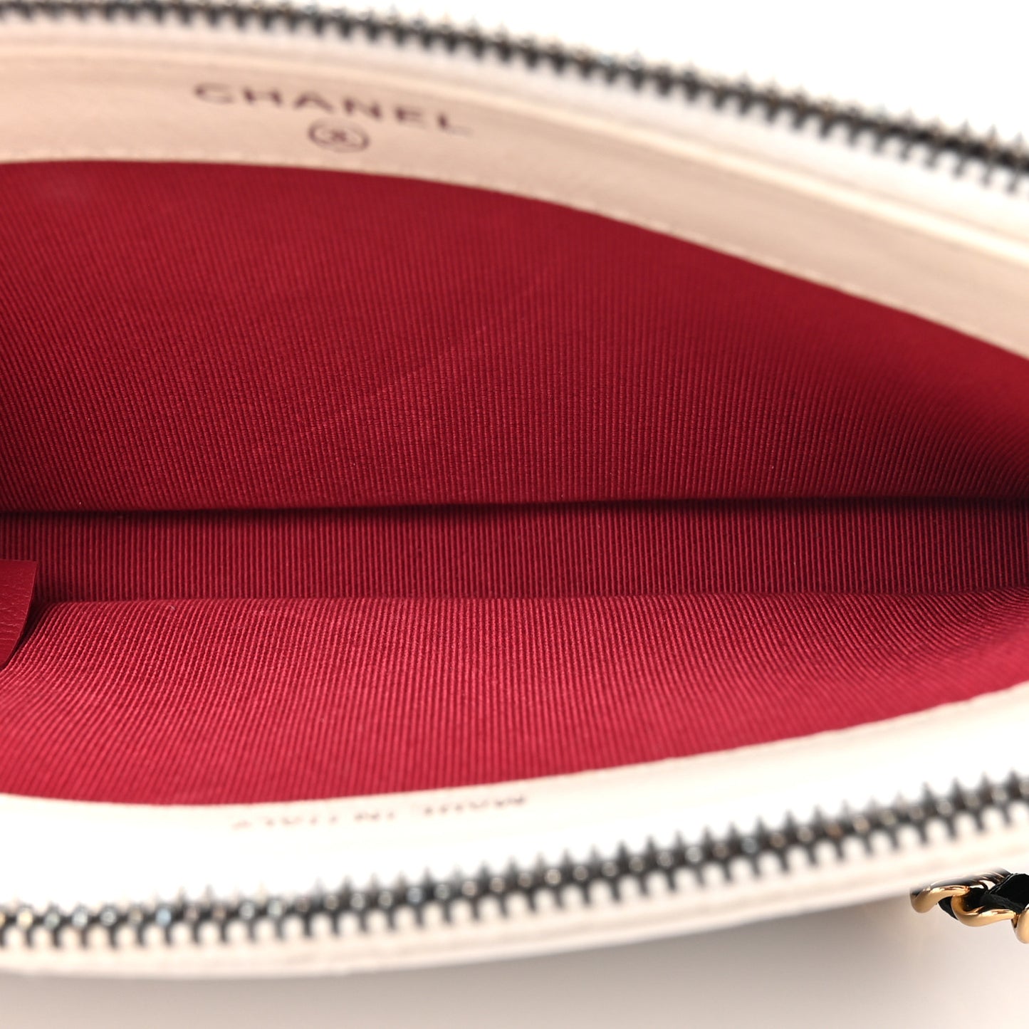 Aged Calfskin Quilted Small Gabrielle Clutch With Chain White Black
