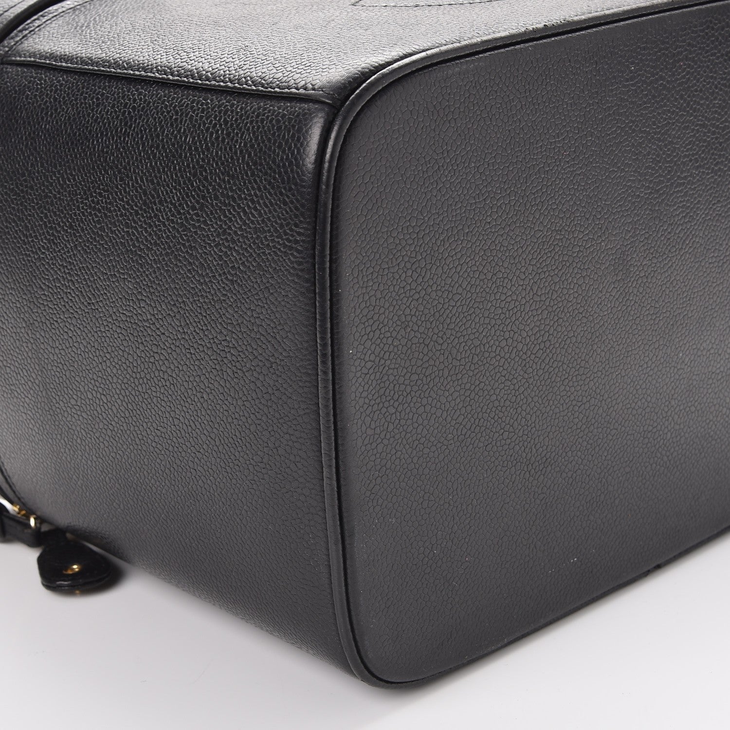 Chanel Caviar Vanity Case Black 11 of 14