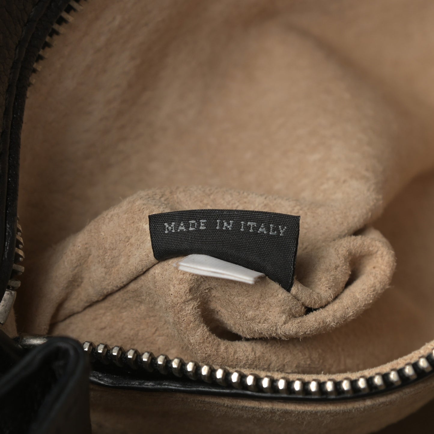 Vitello Shoulder Chain Bag Black