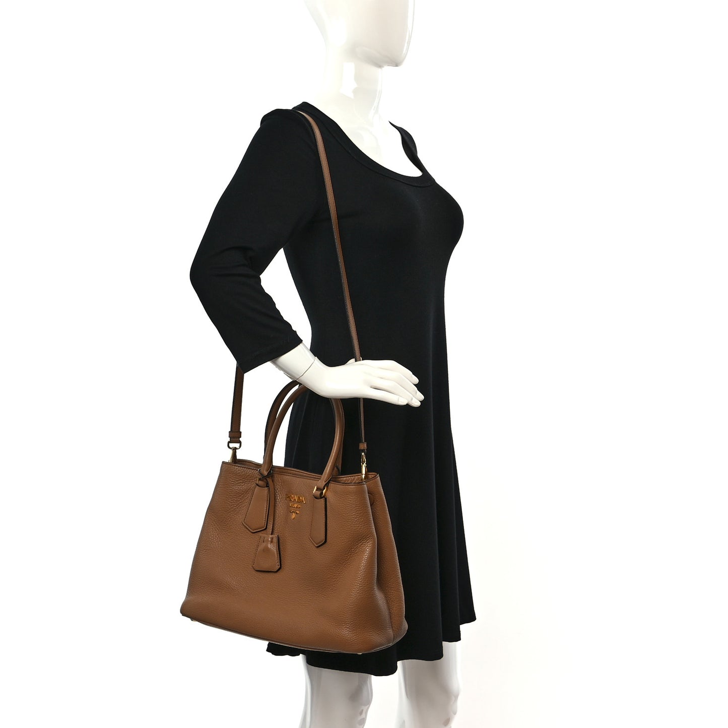 Vitello Phenix Shoulder Bag Caramel