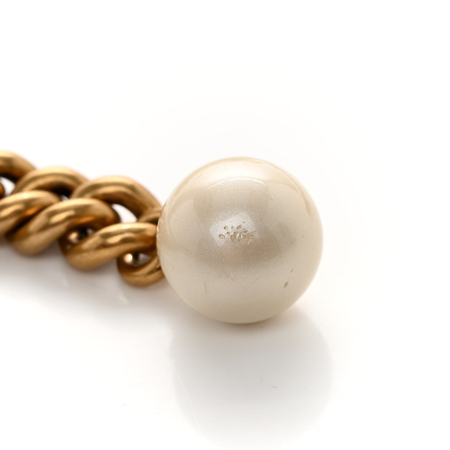 Calfskin Matelasse Pearly GG Marmont Chain Belt Bag Mystic White