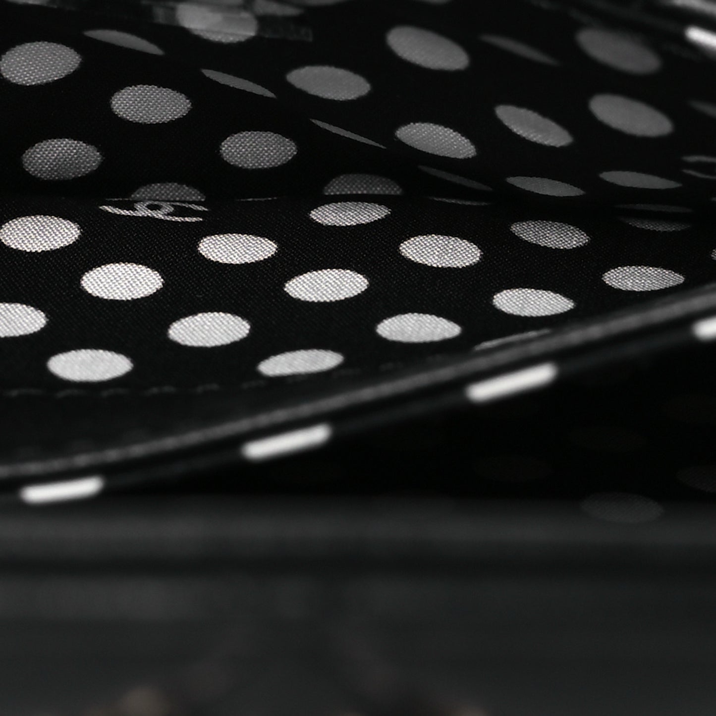 Lambskin Quilted Pearl CC Chanel Flap Card Holder Black