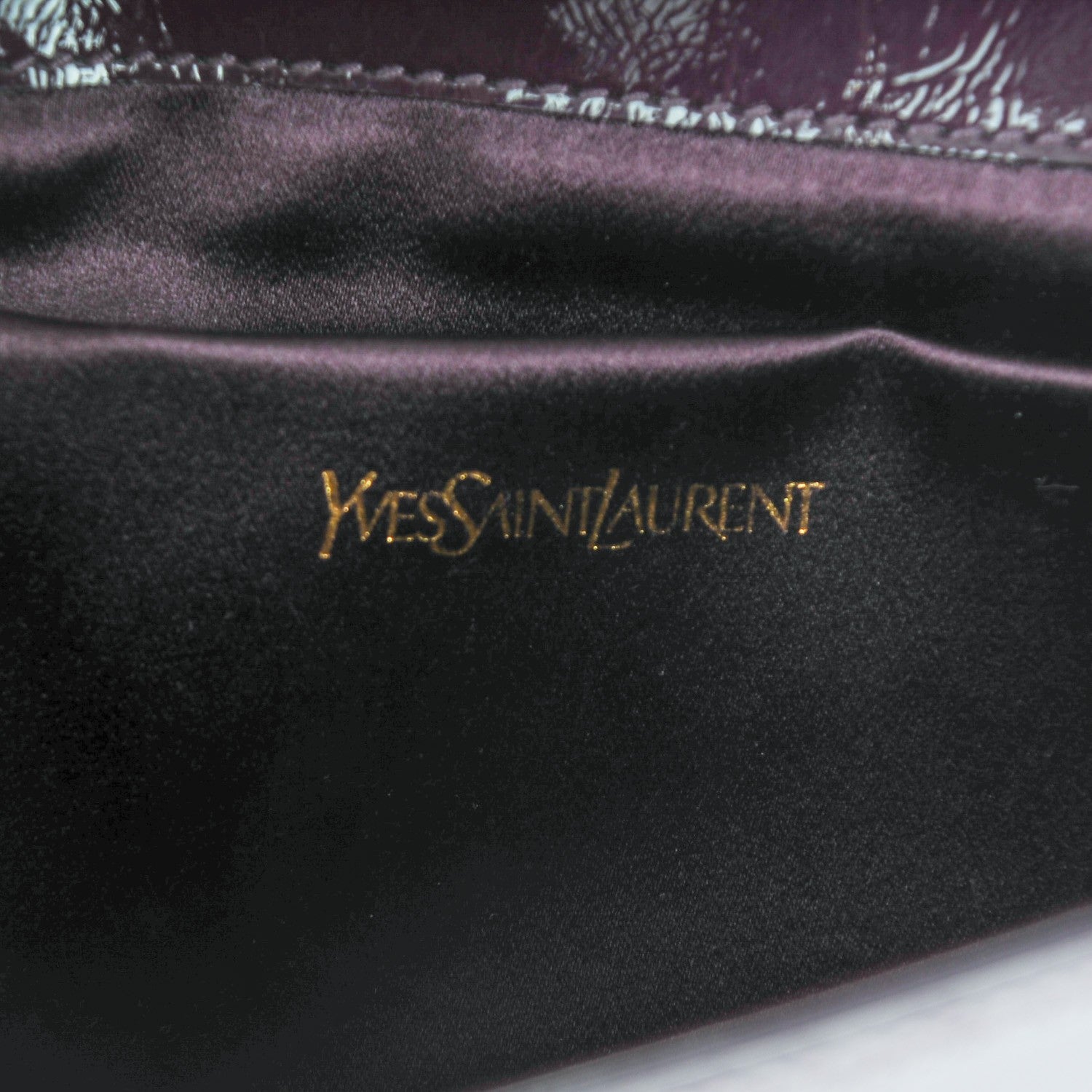 Saint Laurent Textured Patent Monogram Large Belle De Jour Clutch Purple 6 of 7