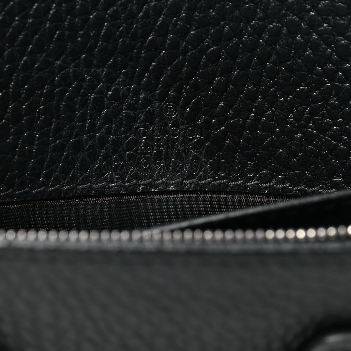 Dollar Calfskin Enamel Monochrome Mini GG Marmont Chain Wallet Black