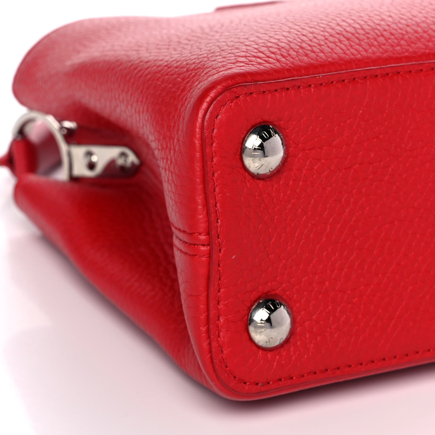 Louis Vuitton Taurillon Capucines BB Rubis 9 of 15