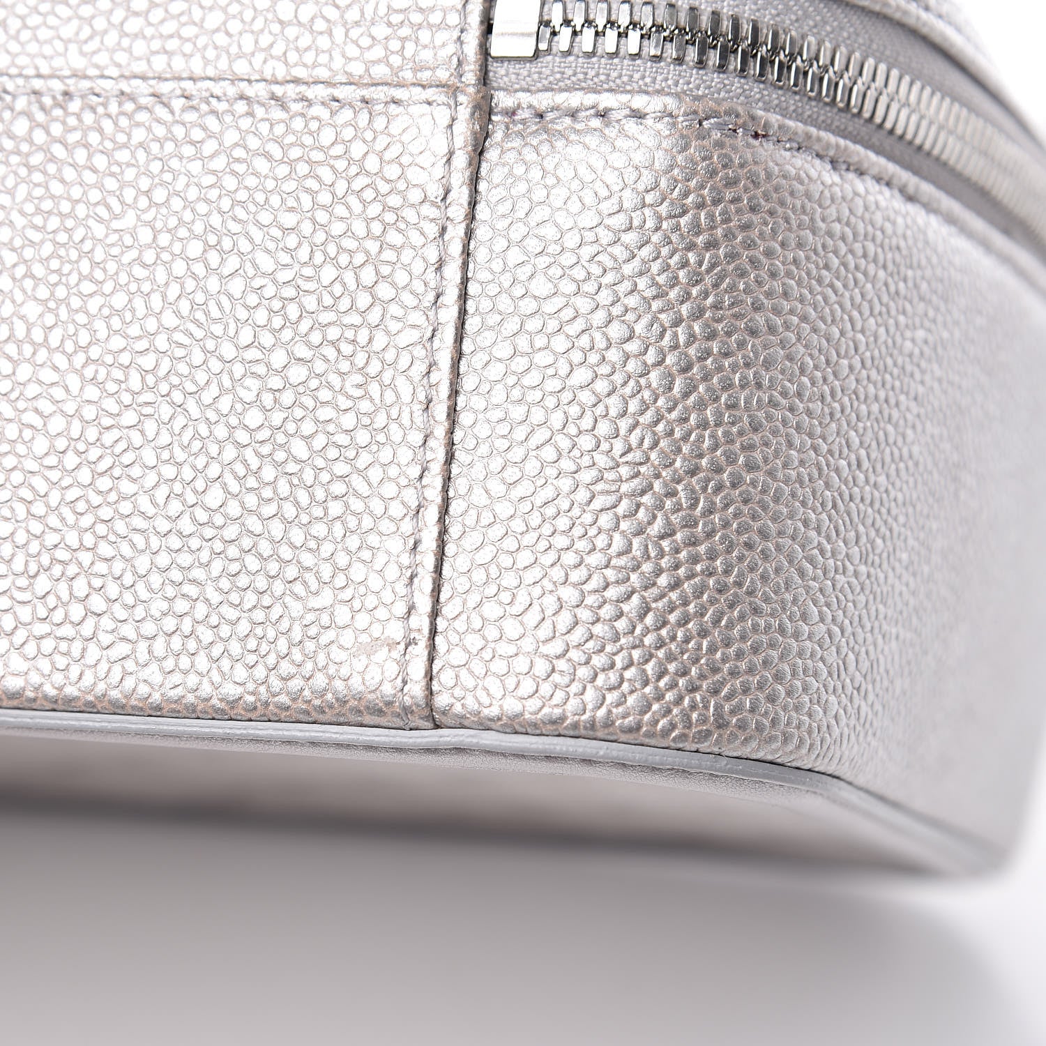 Chanel Metallic Caviar Quilted Large CC Filigree Vanity Case Silver 13 of 14