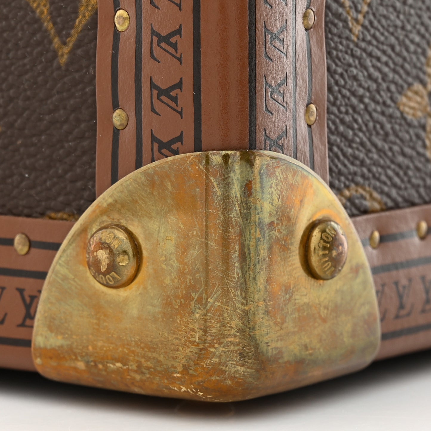 Monogram Boite Flacons Beauty Train Trunk Case