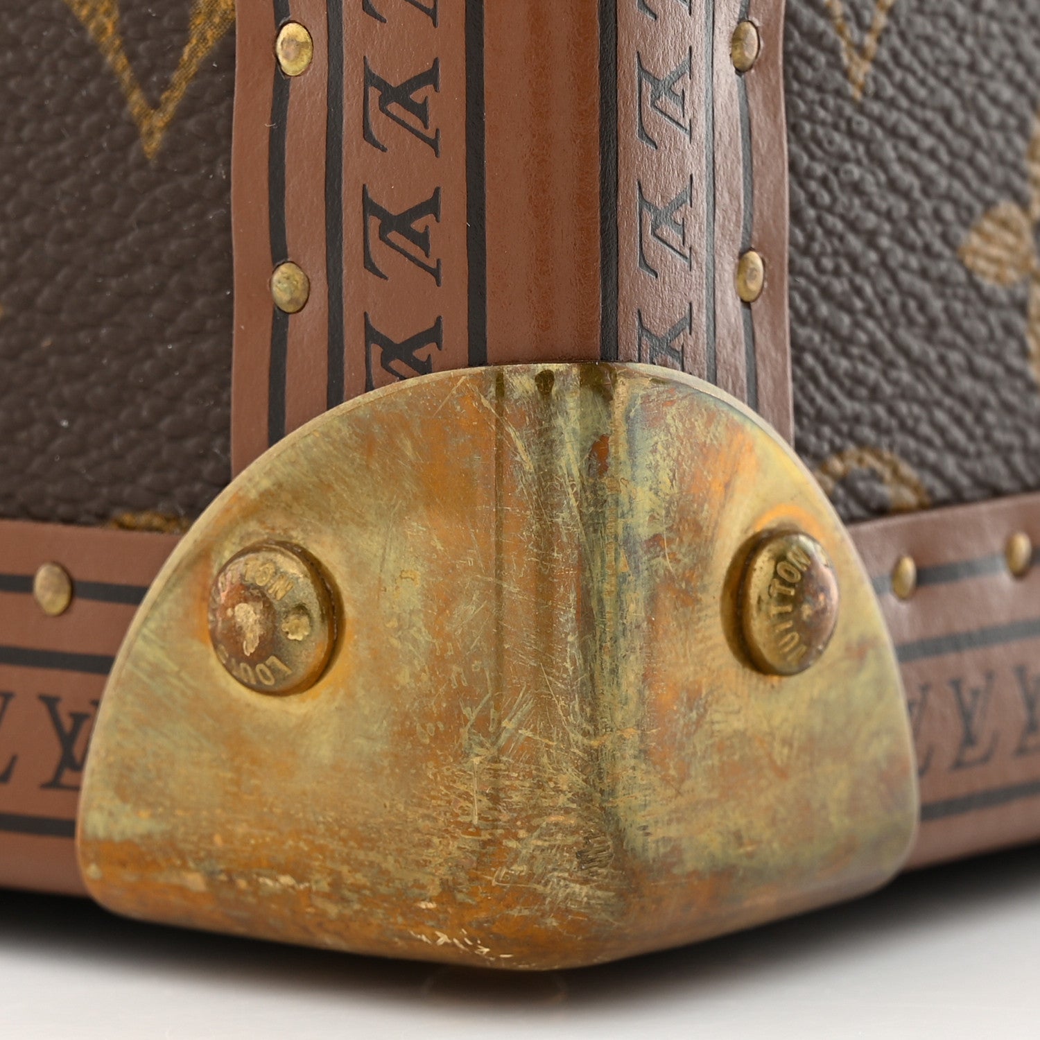 Louis Vuitton Monogram Boite Flacons Beauty Train Trunk Case 19 of 19