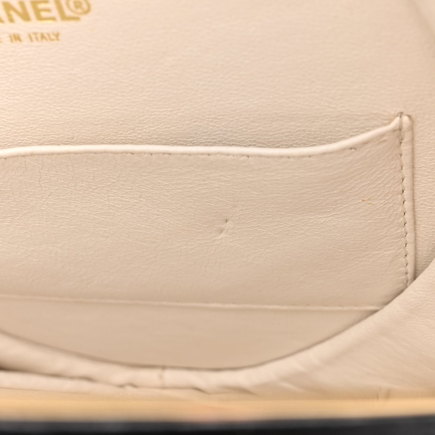 Lambskin Kisslock Round Bag Black White