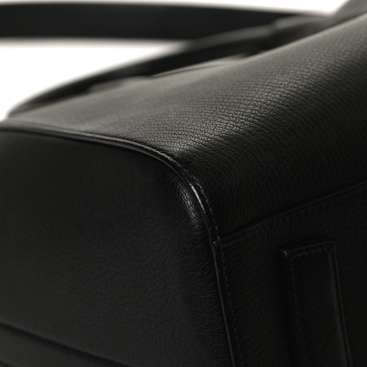 Sugar Goatskin Medium Antigona Black