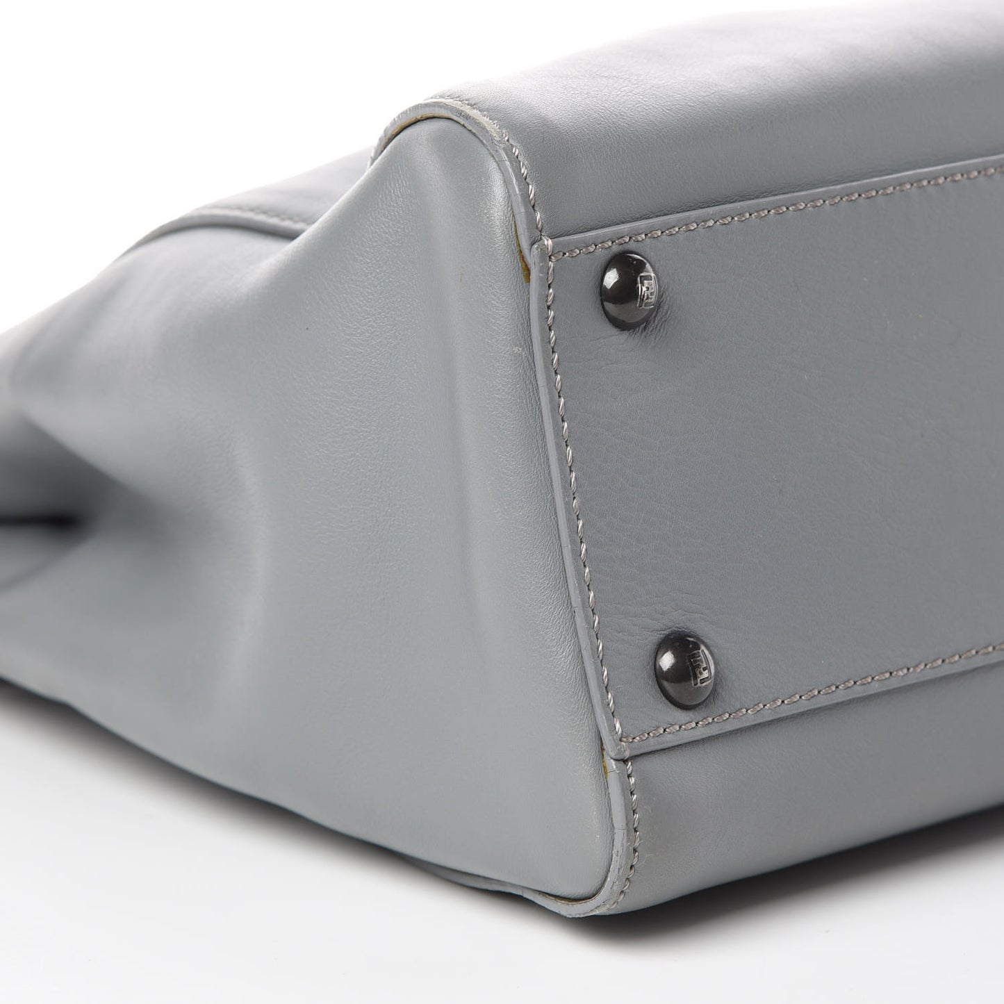 Vitello Suede Medium Peekaboo Iconic Satchel Grigio Chiaro