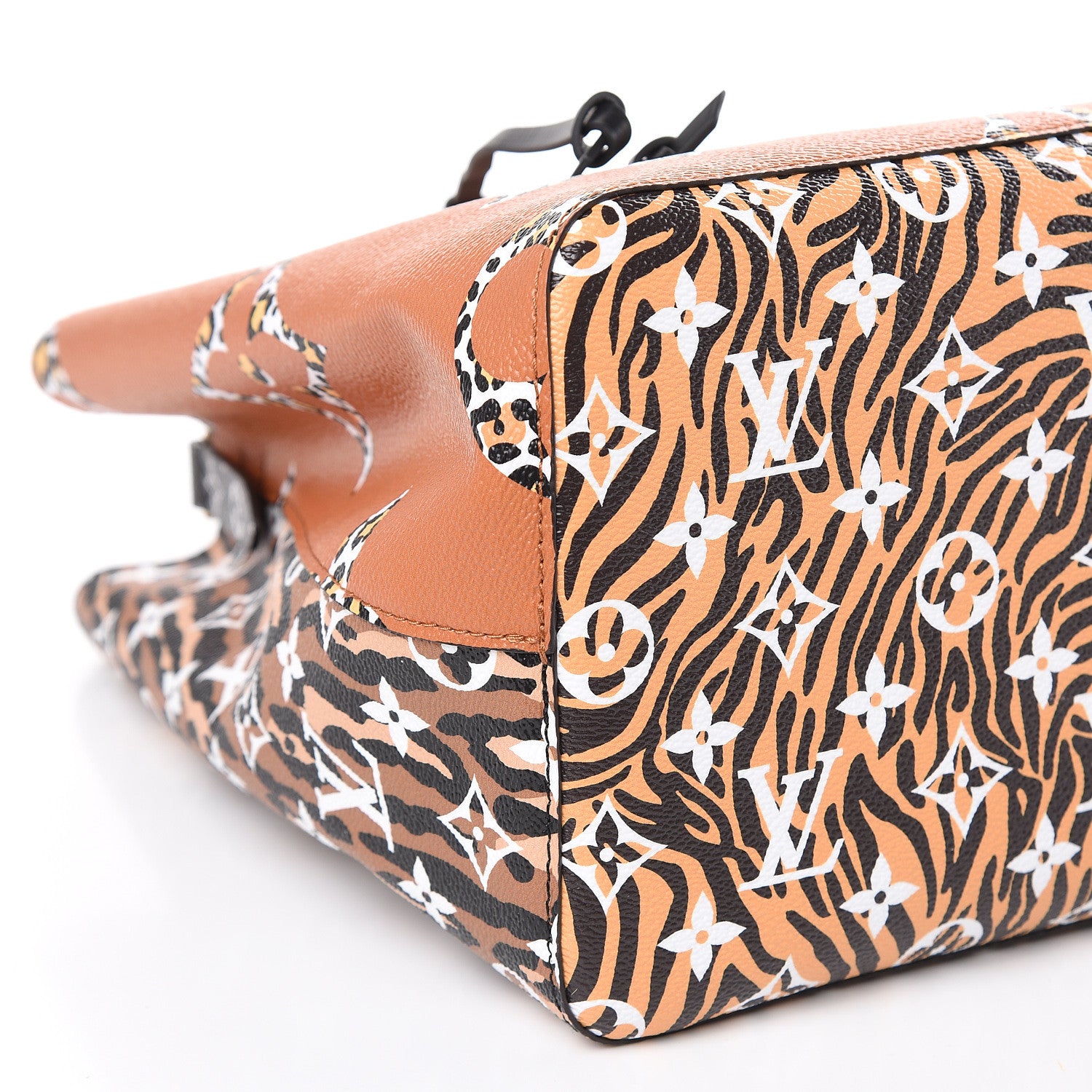 Louis Vuitton Monogram Giant Jungle NéoNoé Caramel 7 of 8