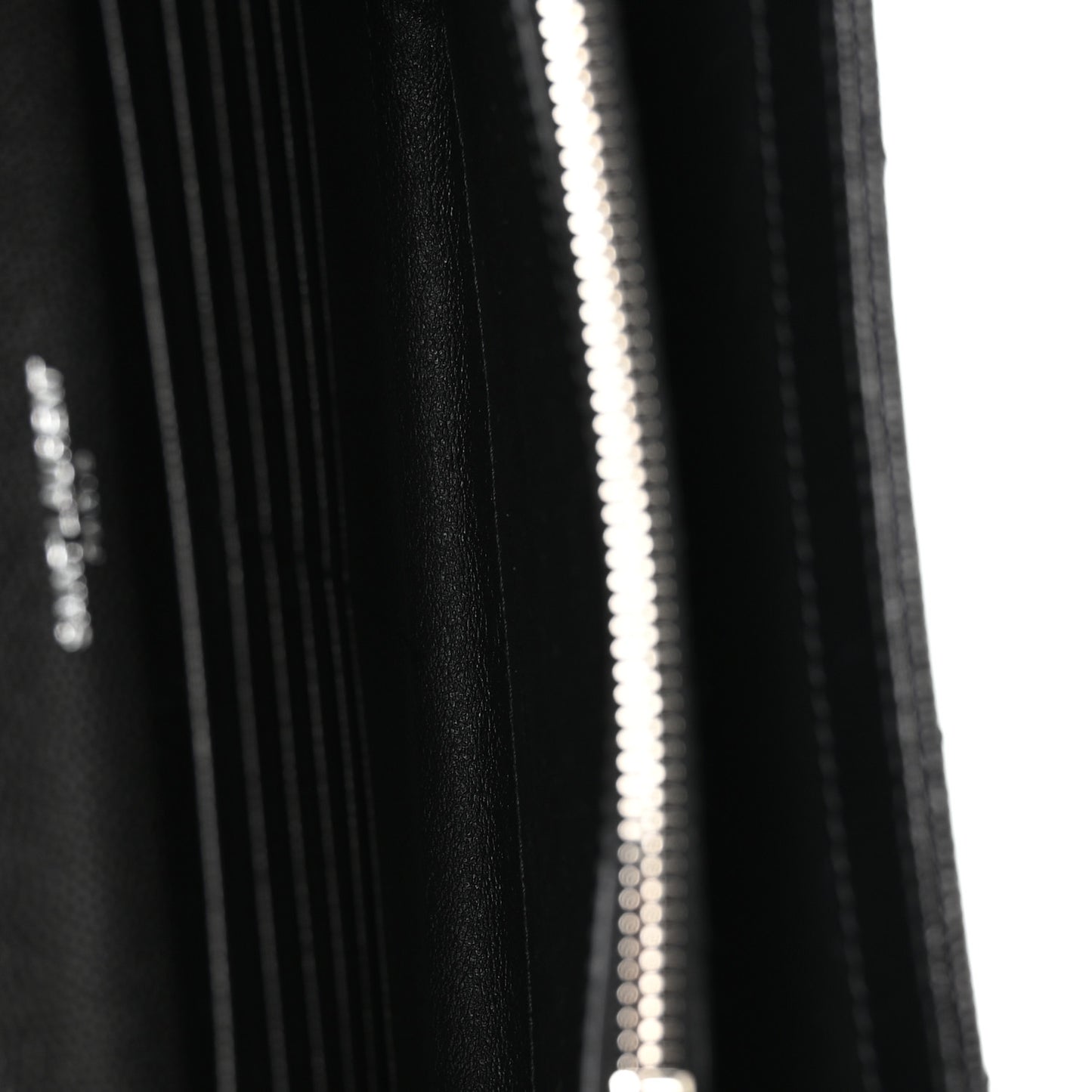 Grain De Poudre Matelasse Chevron Monogram Chain Wallet Black