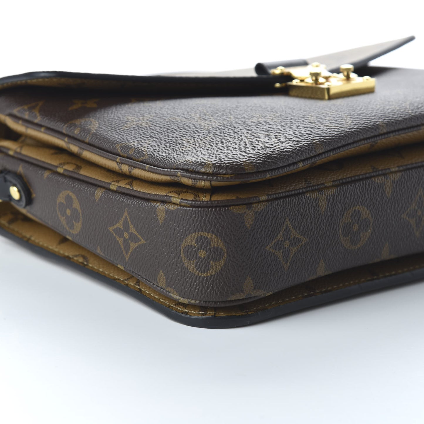 Reverse Monogram Pochette Metis