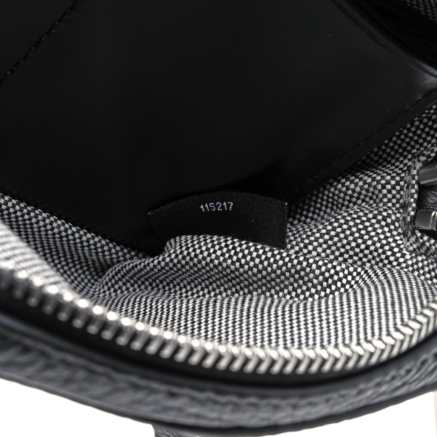 Pebbled Lambskin Rose Large Fumo Clutch Black