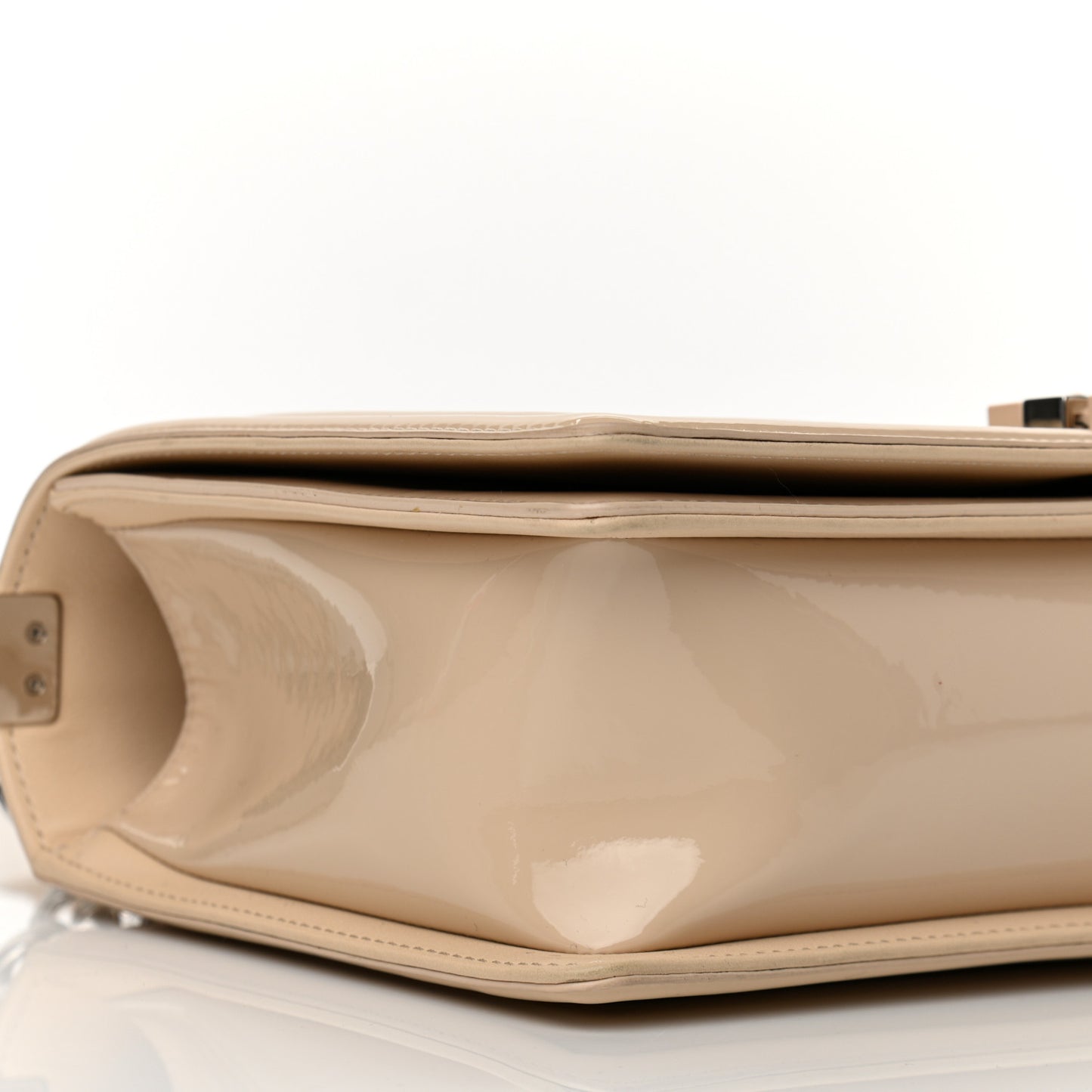 Patent Calfskin New Medium Boy Flap Plexiglass Beige
