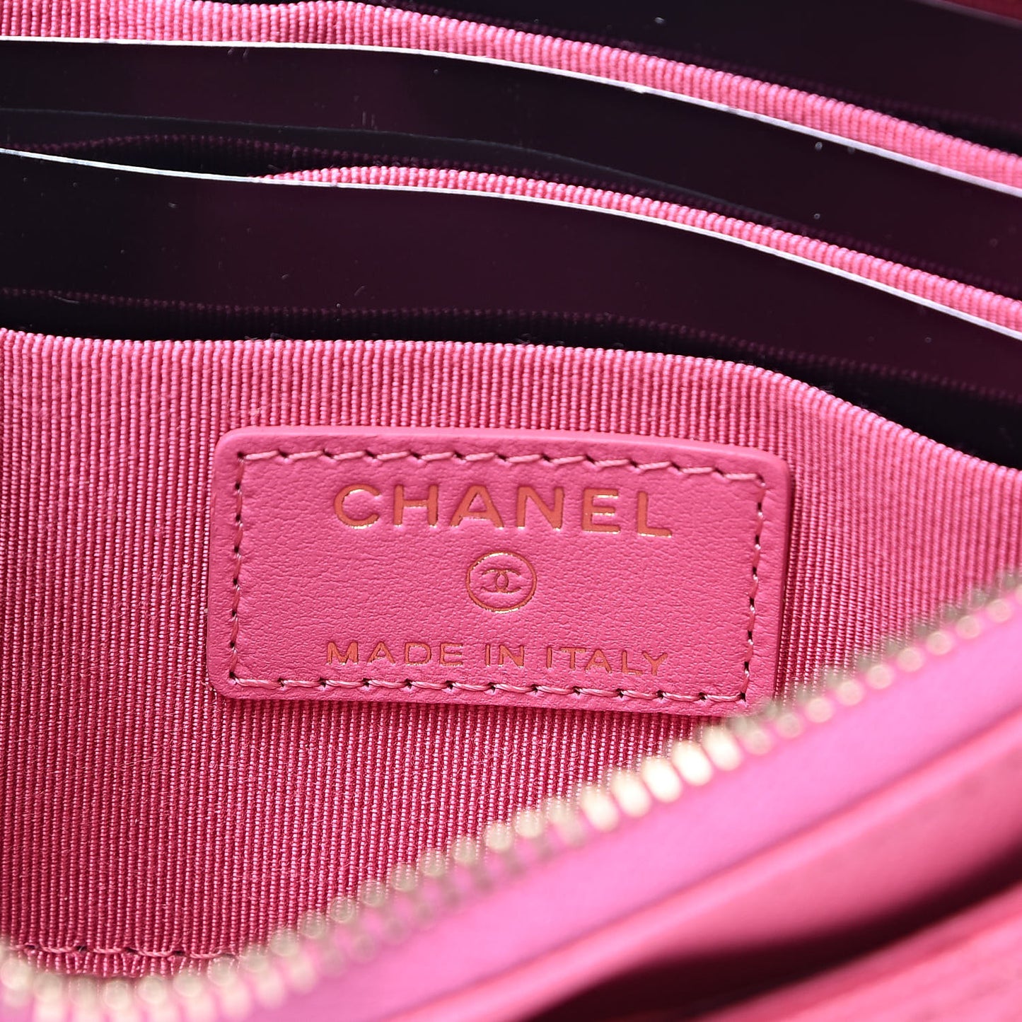 Caviar Quilted Classic Zip Pouch Pink