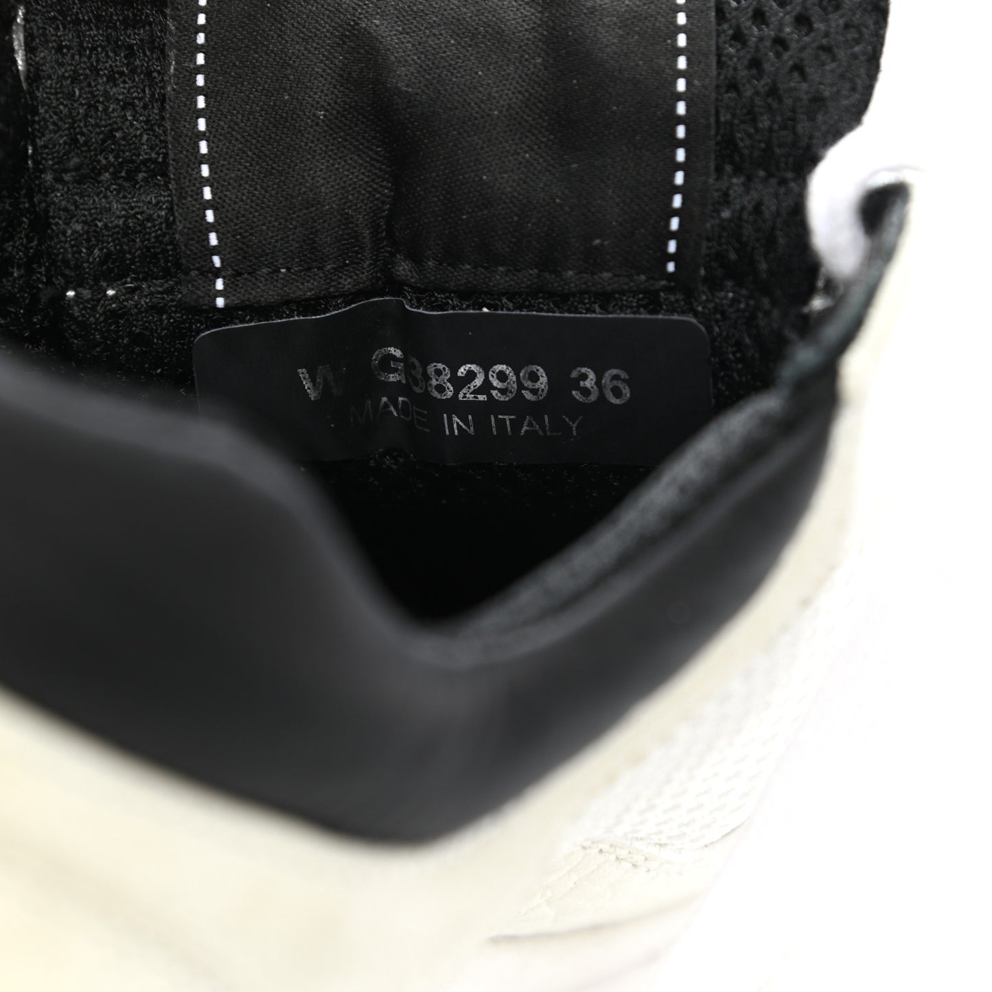 Mesh Suede Calfskin Grained Calfskin Womens CC Sneakers 36 White Black