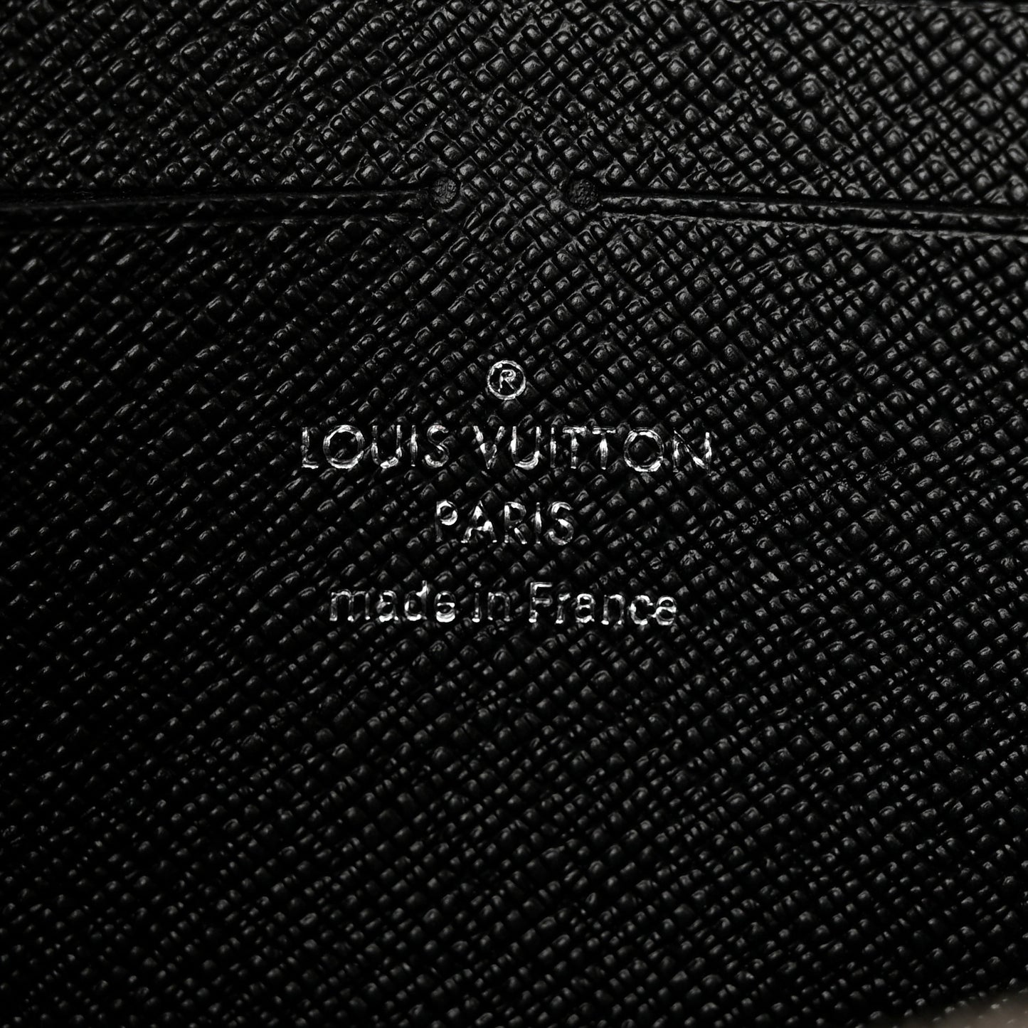 Epi Twist Chain Wallet Black