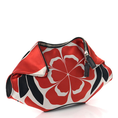 Alexander McQueen Silk Flower Collage De Manta Clutch Red Black White 3 of 8