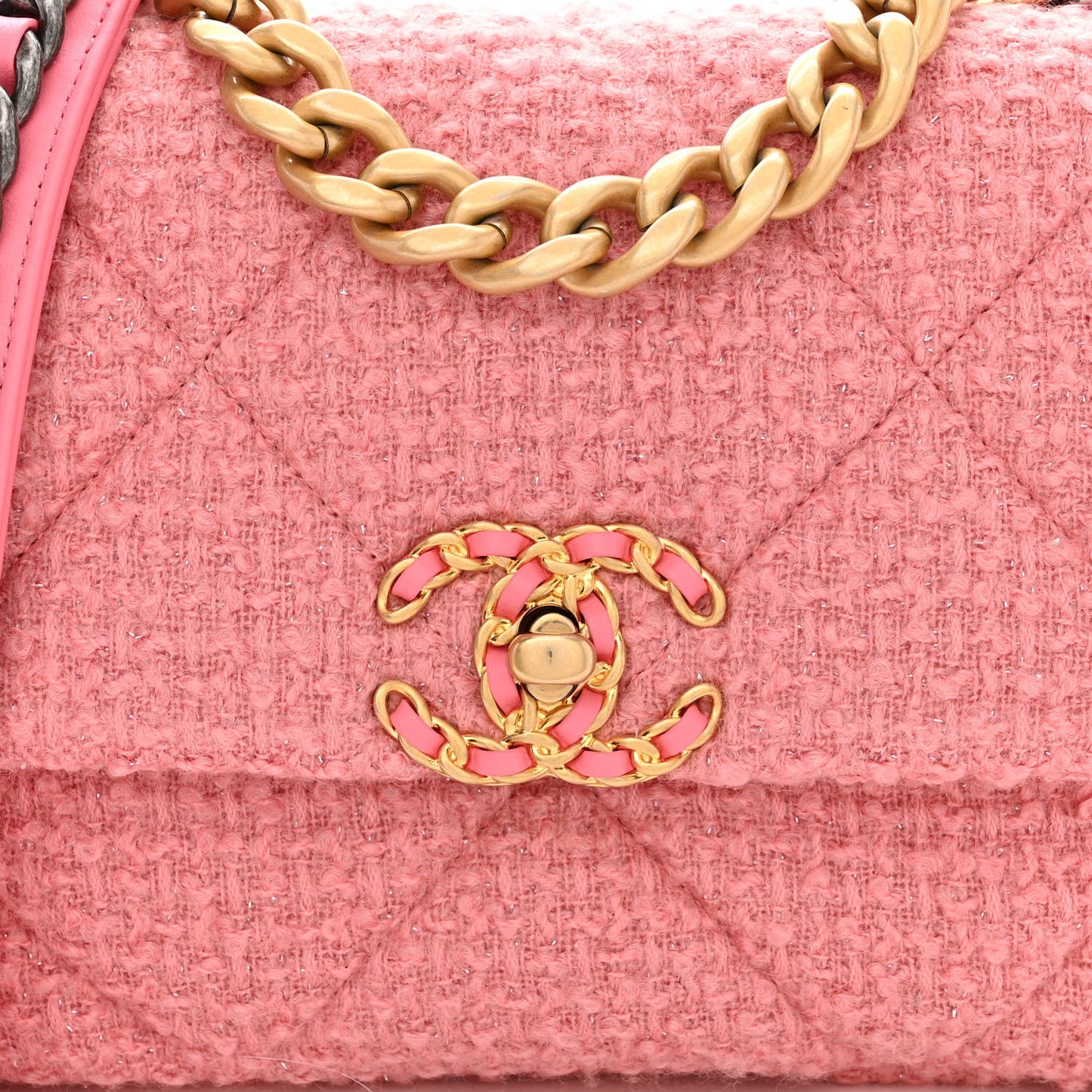 Metallic Tweed Quilted Medium Chanel 19 Flap Pink