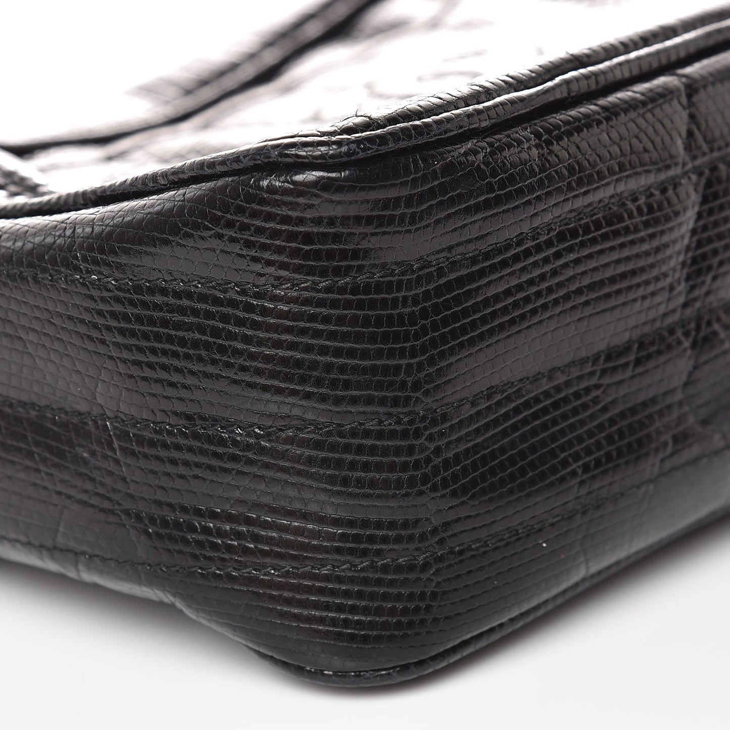 Lizard Quilted Small Tassel Camera Case Black